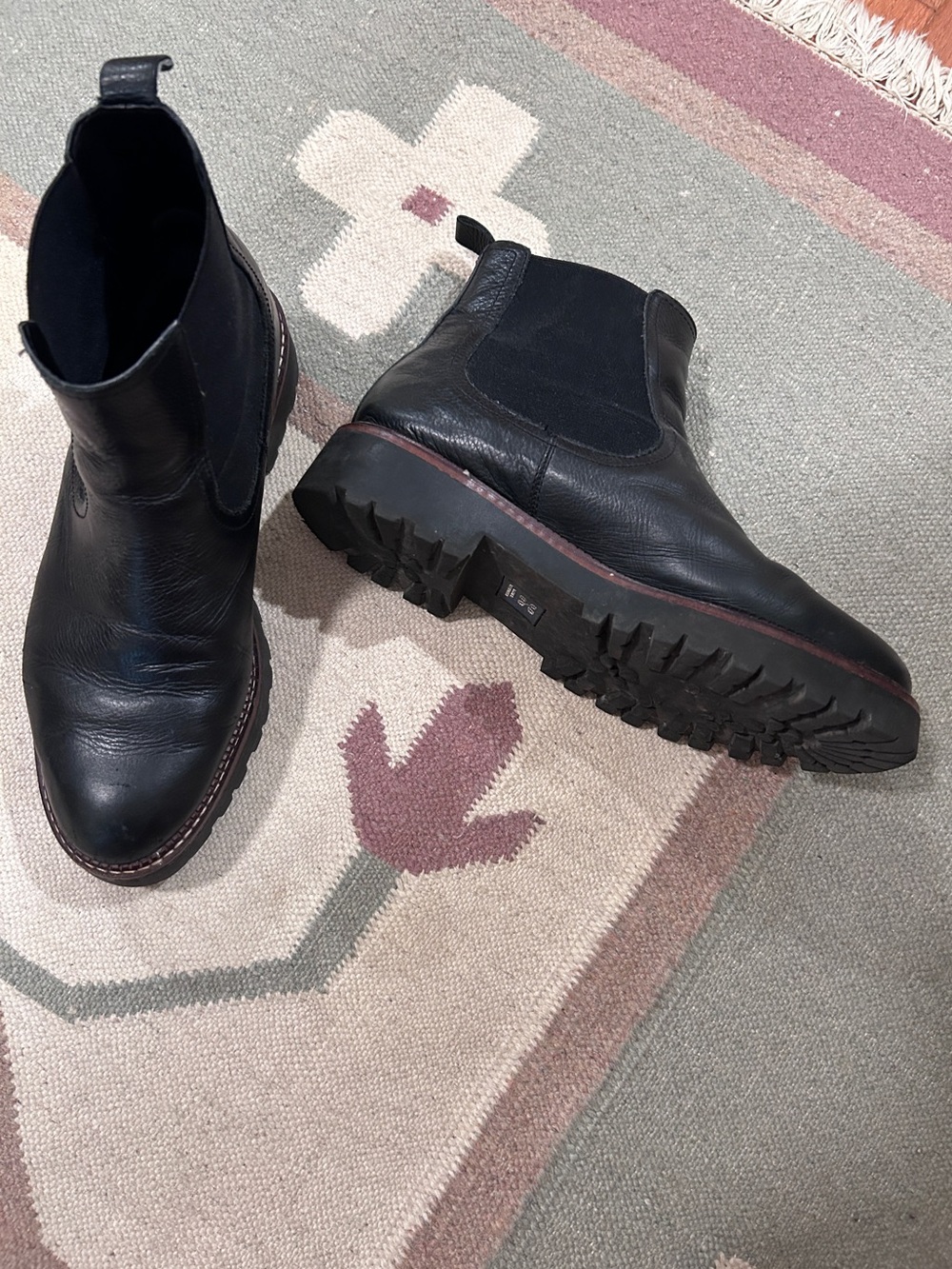Women’s Black Leather Chelsea Boots size 10 (marked 9.5 but run large)
